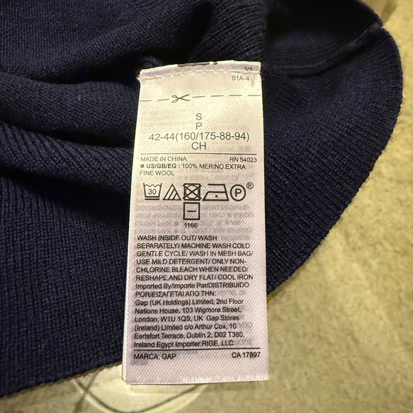 NWT Gap 100% Merino Wool Turtleneck Sweater Navy Blue S Minimalist Classic - Picture 11 of 11